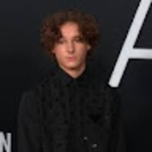 Meet your Posher, Easton